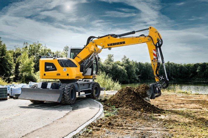 Liebherr earthmoving and material handling machines at Svenska Maskinmässan 2022 